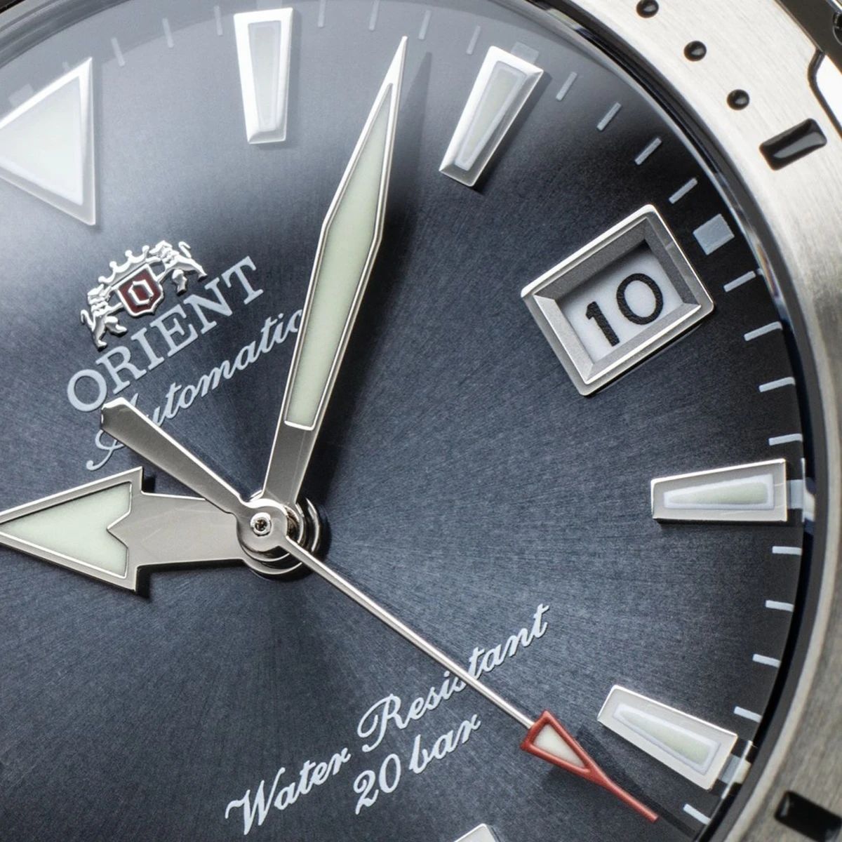 Orient Mako 40 Automatic — vista 3