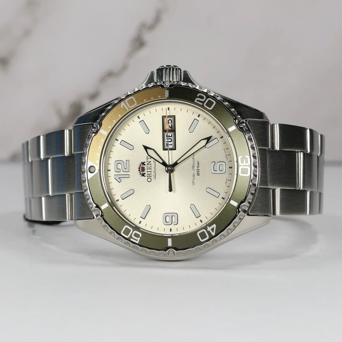 Orient Mako III Kamasu — vista 3