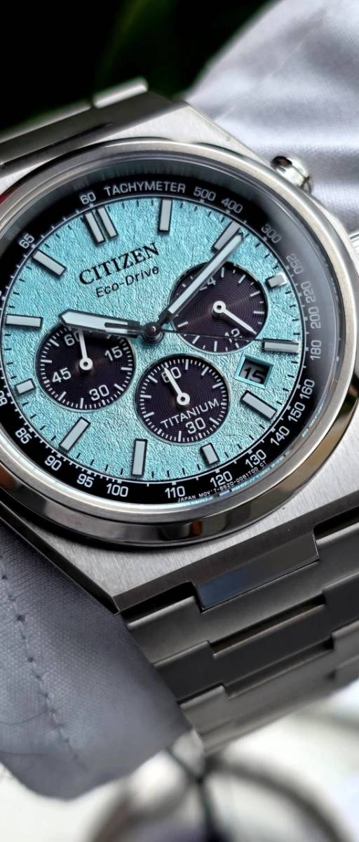 Reloj Zenshin Chrono Super Titanium Brazalete de Citizen